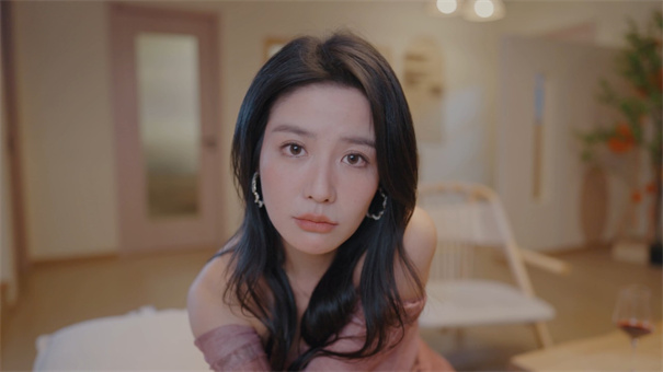 完蛋！我被美女包围了！